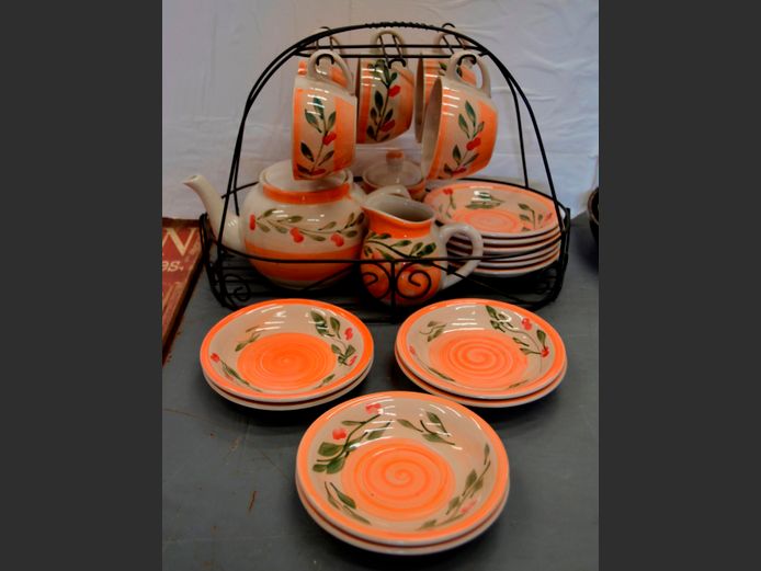 ORANGE & WHITE CERAMIC 22-PIECE TEA SET WITH WIRE CADDY