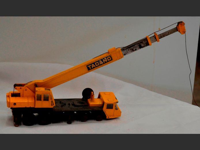 TADANO MODEL CRANE TRUCK