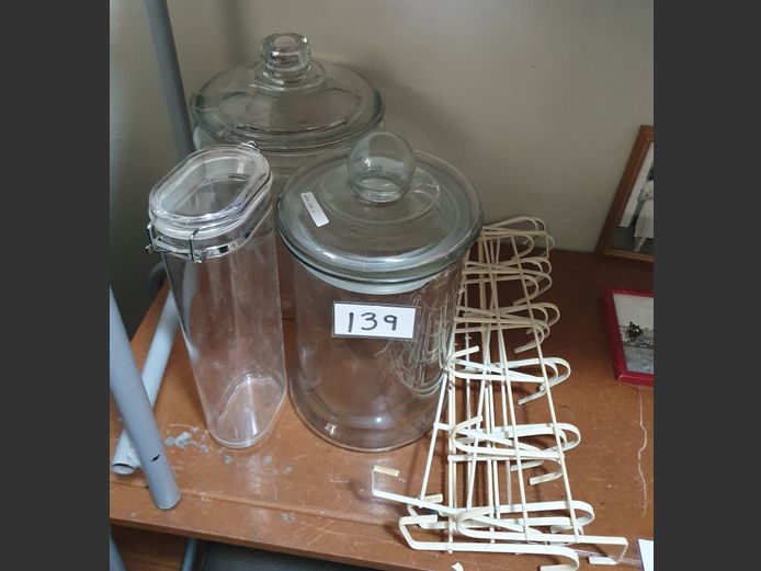 LOT: LARGE GLASS COOKIE JARS WITH LIDS, etc