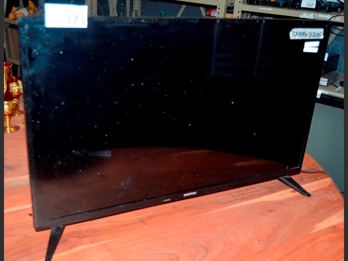 SINOTEC 32" L.E.D. TV [Switches on, screen cracked] ### LICENCE PLEASE ###