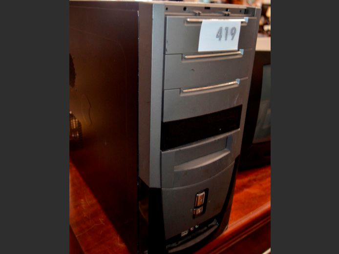 BLACK DESKTOP PC [Not working]  [#: 414711283]