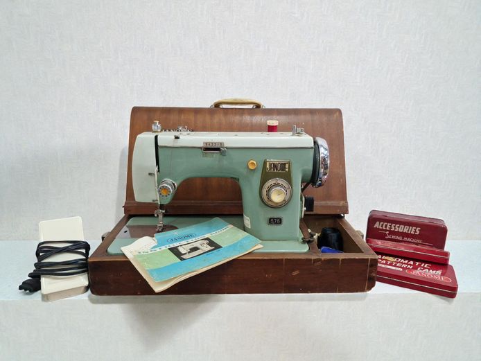 Mid-Century Janome Model 576 Automatic Zigzag Sewing Machine
