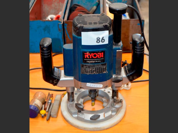 RYOBI ROUTER WITH BITS [Switches on, untested further]