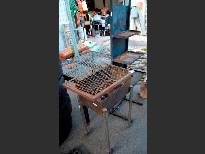 METAL BRAAI, 64 x 45 x 86cm, & A BLACK METAL 3-TIER PLANT STAND, 45 x 34 x 181cm [Rusty] [15,26]