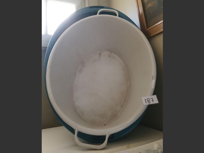 LOT: 2 x LARGE PLASTIC BASINS