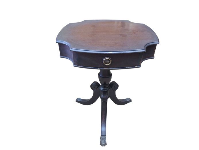 Georgian Drum Table on Splayed Base with Lion Feet