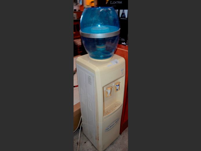 "THE WATER WELL" HOT & COLD WATER DISPENSER [Switches on, untested further]