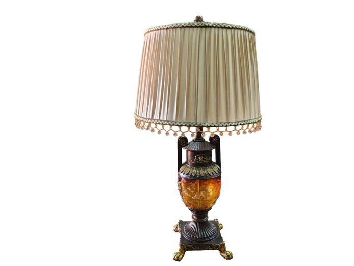 Italian Renaissance Amber Glass Cherub Lamp
