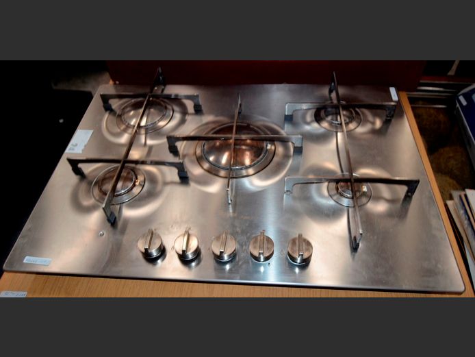 WHIRLPOOL STAINLESS STEEL 5-BURNER GAS HOB, 73 x 51cm [Untested]