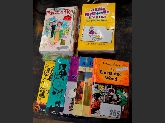 CHILDREN'S & TEEN BOOKS, etc [17,18]