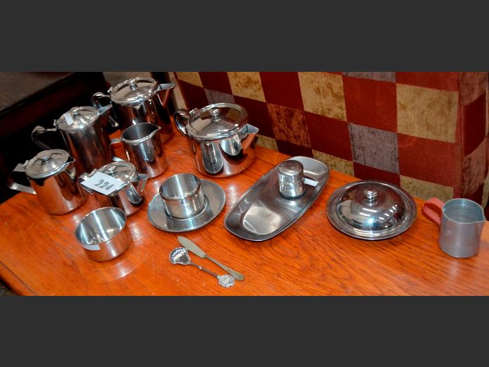 STAINLESS STEEL: TEAPOTS, COFFEE POTS, MILK JUGS, etc