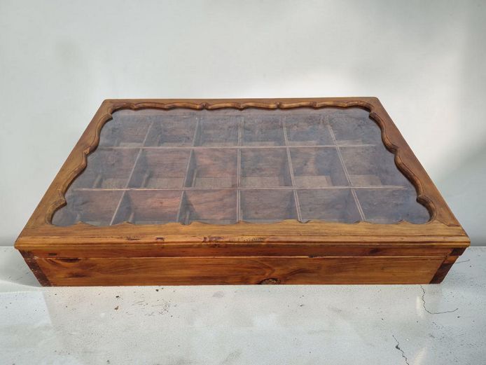 Vintage Solid Wood Display Case with Glass Lid and Scalloped Detail