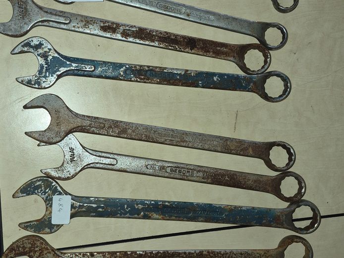 10 X VARIOUS SPANNERS