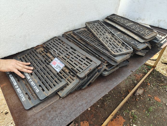 LOT NUMBER PLATE HOLDERS