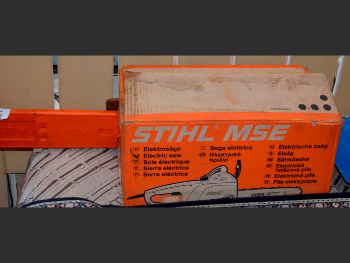 STIHL ELECTRIC CHAINSAW [Switches on, untested further]