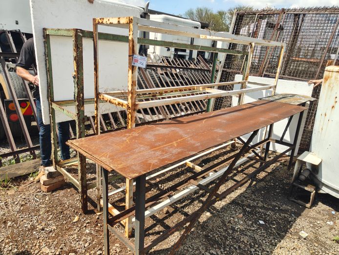1 X STEEL TABLE AND 2 X STEEL SHELVES