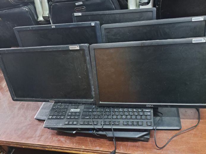Assorted monitors & keyboards