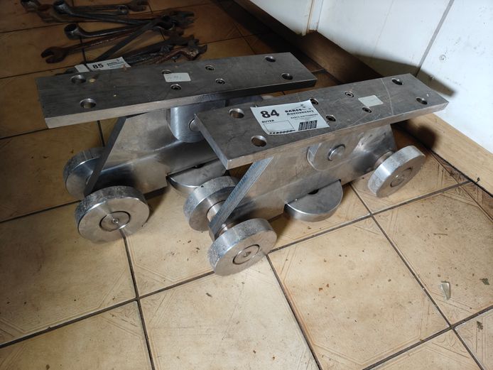 HEAVY DUTY GATE SLIDERS