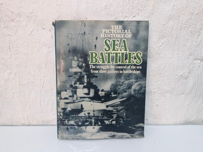 1974 The Pictorial History of Sea Battles by Marshall Cavendish