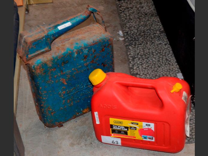 ADDIS 10 LITRE JERRY CAN & ANOTHER [Rusted] [14,21]
