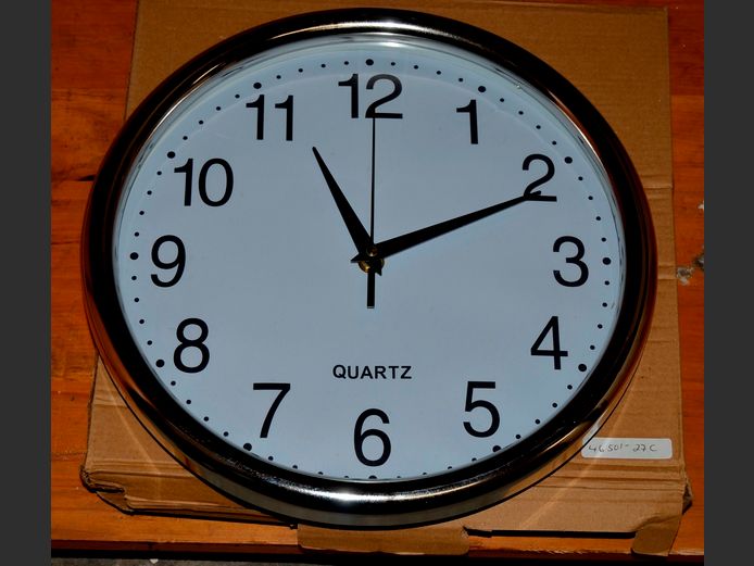 SILVER PLASTIC CIRCULAR WALL CLOCK, 30cm Diameter