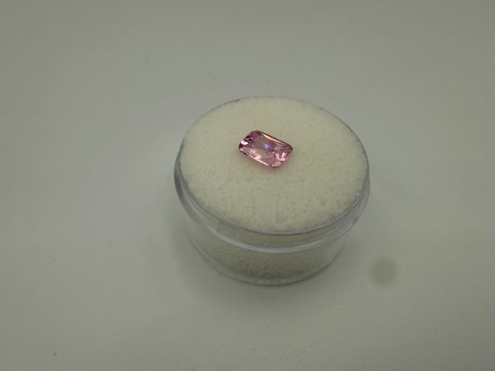 1 ct Pink Sapphire