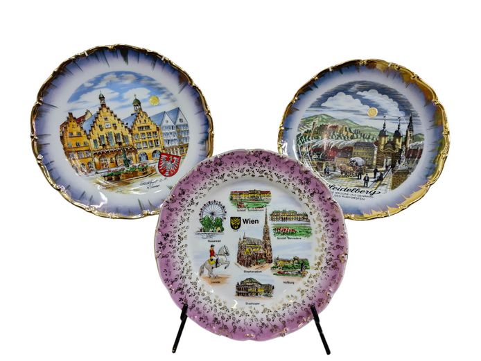 Vintage European City Souvenir Plates - Set of 3
