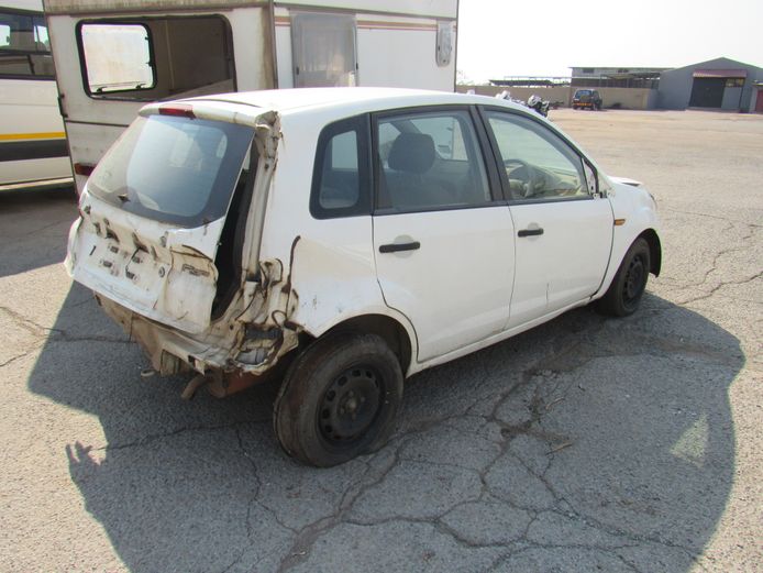 2015 FORD FIGO