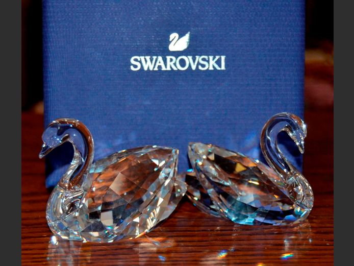 PAIR SWAROVSKI CRYSTAL SWANS