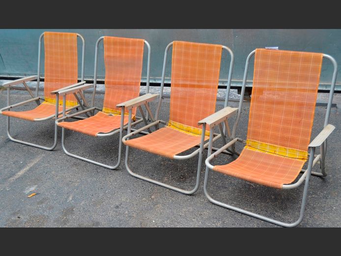 SET OF 4 FOLDING BEACH CHAIRS