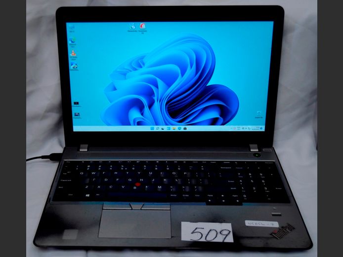LENOVO E570 THINKPAD LAPTOP, i5, 7th GENERATION, 8GB RAM, 250SSD DRIVE, WINDOWS 11 & CHARGER [Keyboard needs replacing, Switches on]