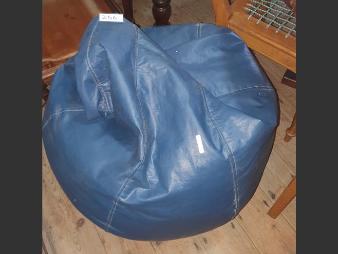 BLUE LEATHER TOUCH POUFFE
