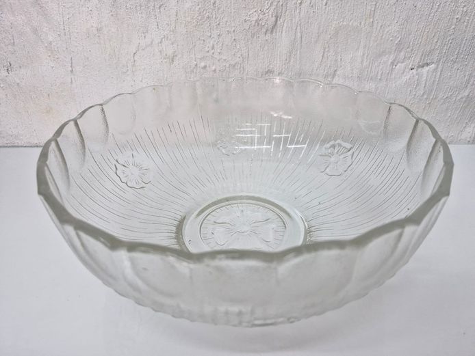Large Clear Pressed Glass Serving Bowl – Ribbed & Floral Pattern