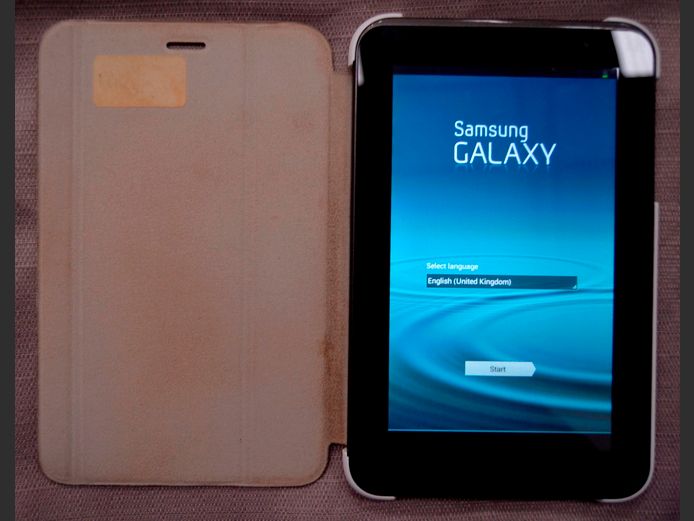 SAMSUNG GALAXY TAB 2 WITH COVER [Switches on, no charger]