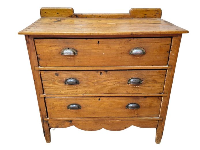 Early 20th Century Oregon Chest of Drawers