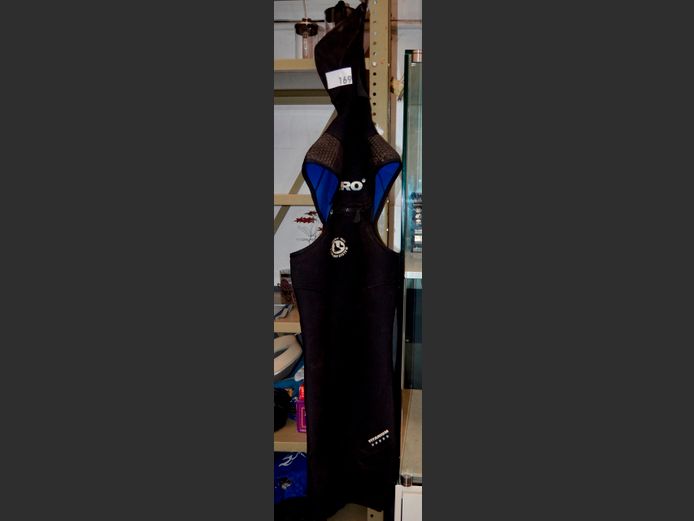 ZERO SEMI-DRY WETSUIT