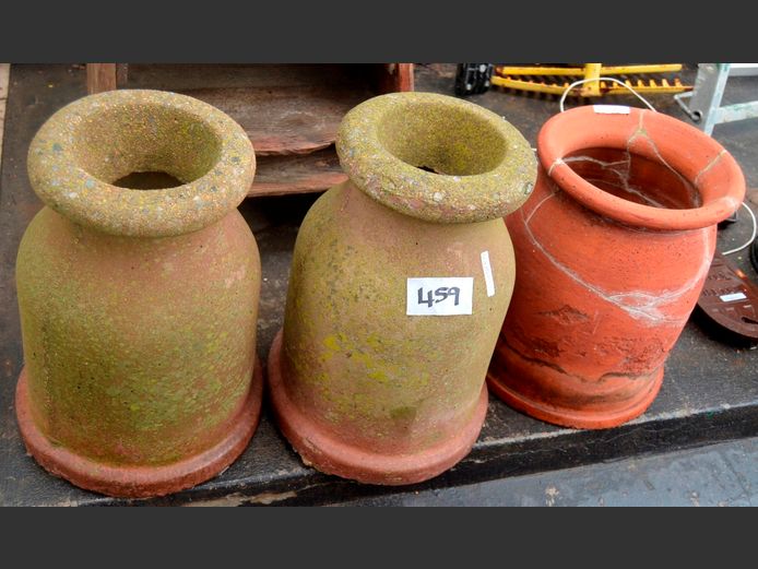 LOT: 3 x CHIMNEY STACKS, 39cm High & 32cm high [Repairs to 1]