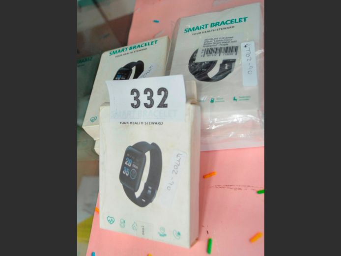 LOT OF 5: SMART BRACELETS [Untested]