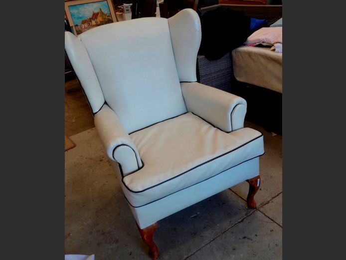 WHITE FAUX LEATHER WINGBACK ARMCHAIR [#: 423572406]