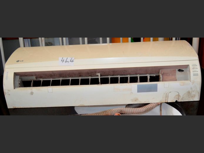 LG SPLIT AIRCON [Inside unit only, untested] [#: 416205633]
