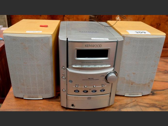 KENWOOD HI-FI WITH PAIR SPEAKERS [Switches on, untested further]