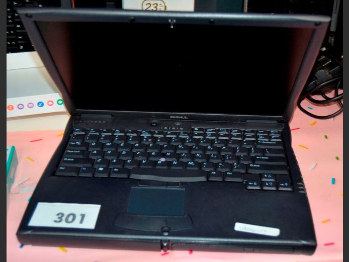 DELL LAPTOP [Untested, no charger]