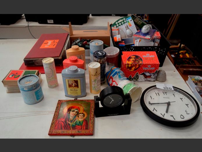 SCRABBLE, CLOCK, CHRISTMAS LIGHTS, LIGHT BULBS, etc