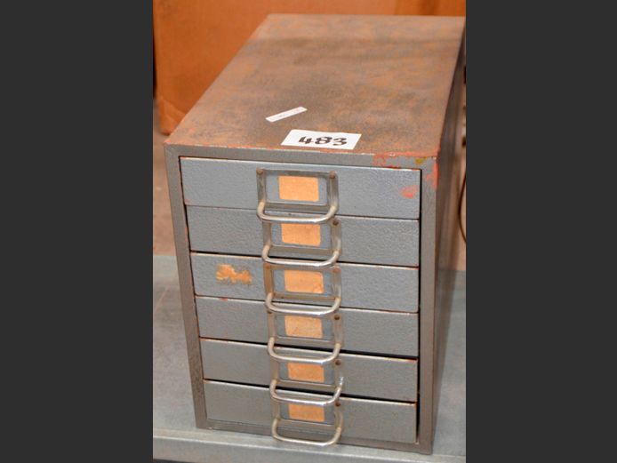 GREY METAL 6-DRAWER TABLE TOP SORTER [Rusted]