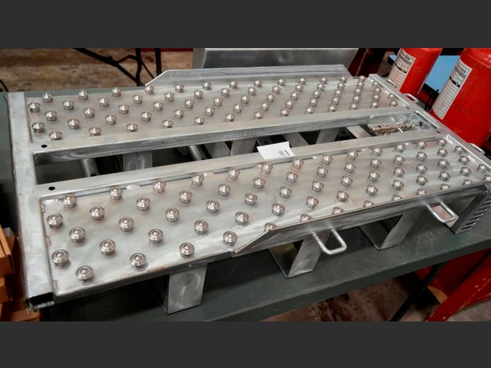 GALVANISED BATTERY TRANSFER TABLE, 103 x 65 x 22cm