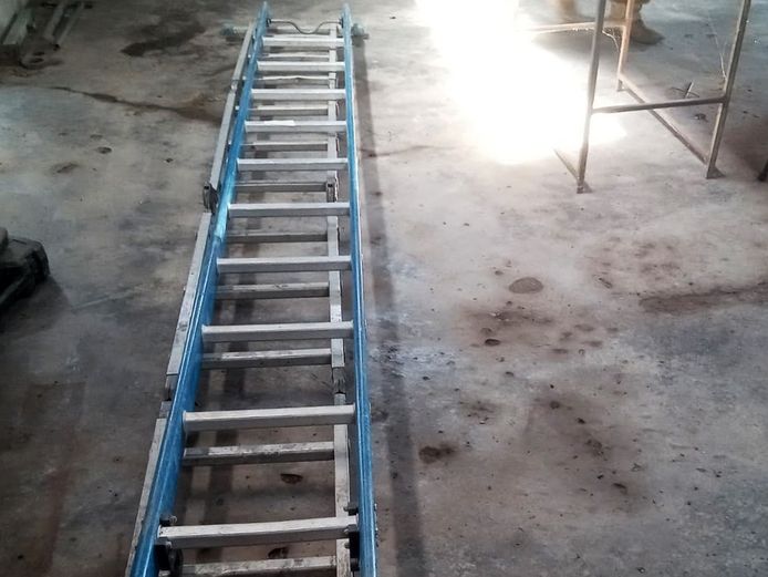Aluminium Stepladder x 2
