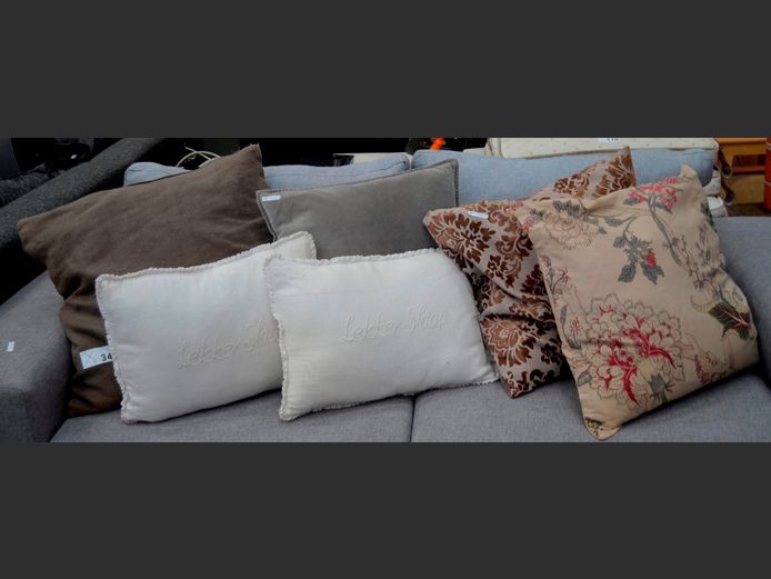 LOT OF 6: SCATTER CUSHIONS