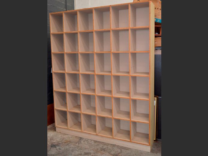 PIGEON HOLE SHELF, 161 x 31 x 201cm