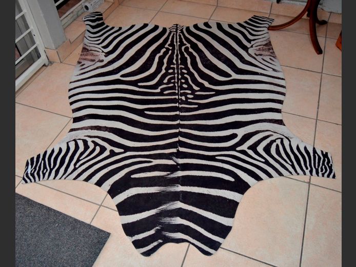 ZEBRA PRINT CARPET, 180 x 154cm