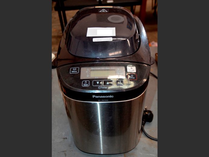 PANASONIC BREAD MAKER [Switches on, untested further]